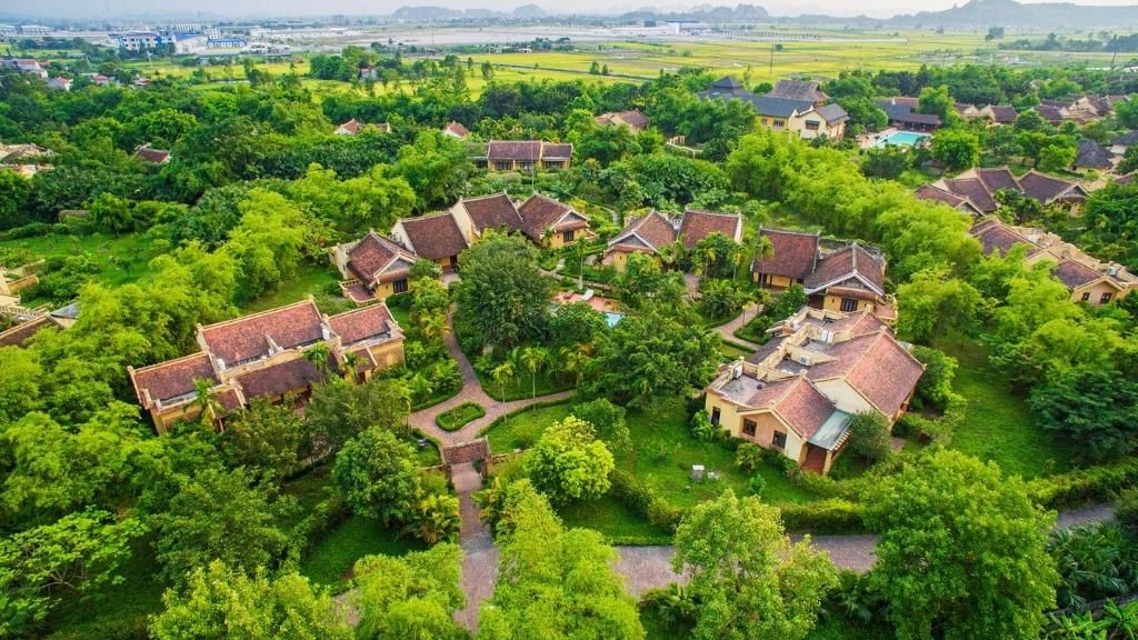 Địa Chỉ, Số Điện Thoại, Đường Đi Du Lịch Emeralda Resort